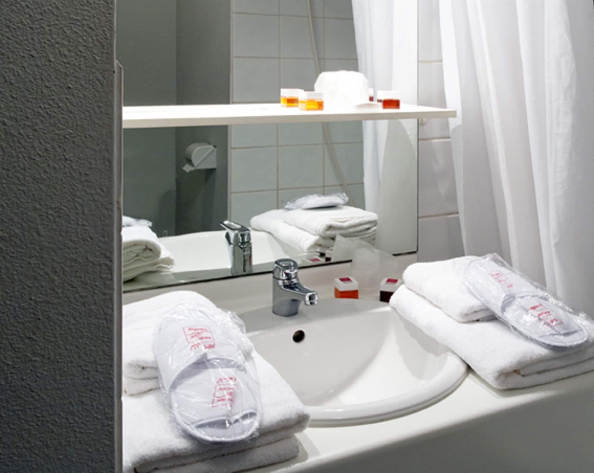 Aparthotel Sejours & Affaires Poitiers Lamartine Zewnętrze zdjęcie